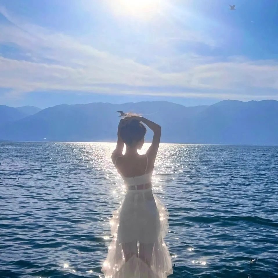 何日君能知我心